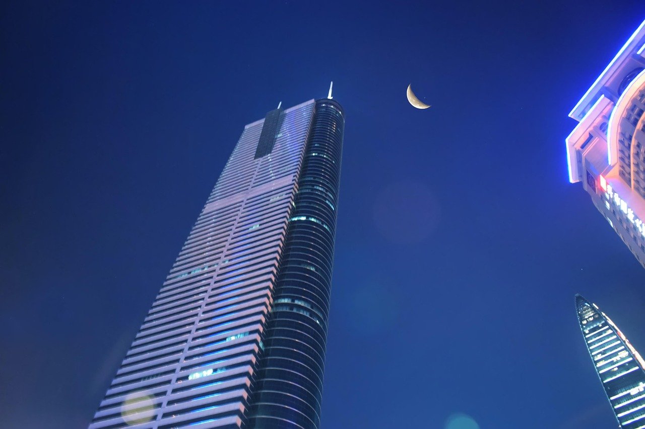 京基100与地王大厦月夜 · KK100 & Diwang Tower by Moonlight